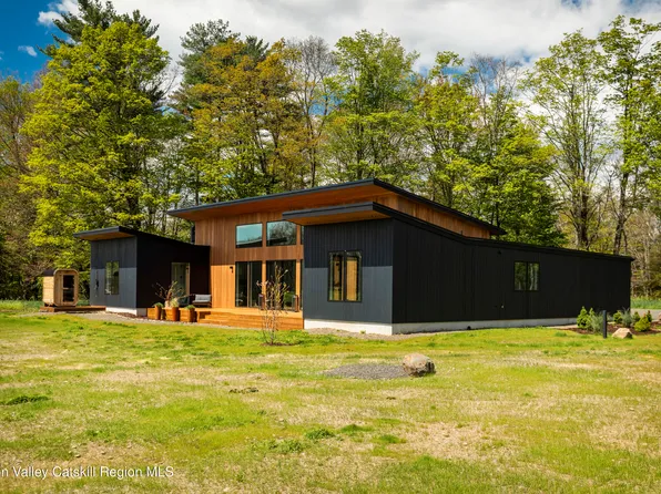 11 Franklin Lane, Accord, NY 12404