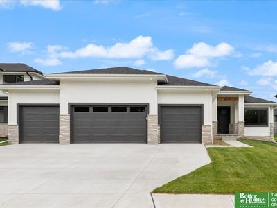 21137 Hartman Ave, Elkhorn, NE, 68022
