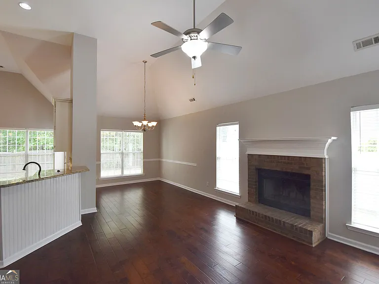 208 Turnbridge Cir — Photo 26