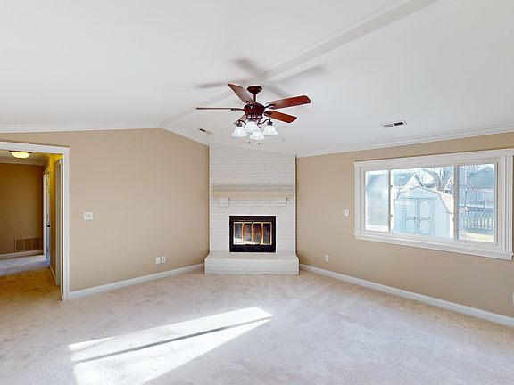 4th image of 5221 Tamarisk Ct
