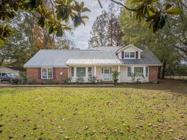 8 County Road 510, Corinth, MS 38834