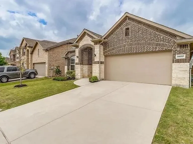 14657 Gilley Ln — Photo 3