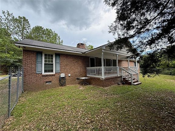 2nd image of 8 Keeter Ln