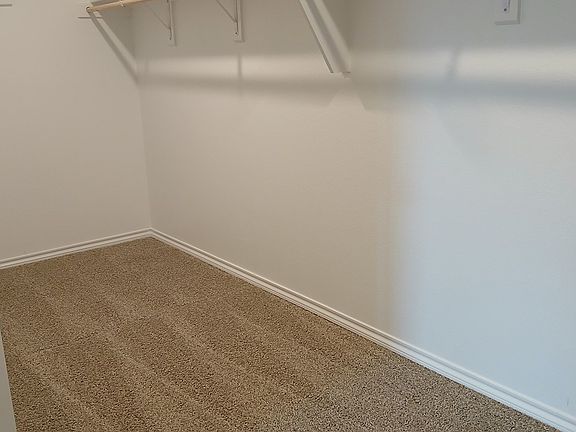 3rd image of 320 Whispering Pine Dr