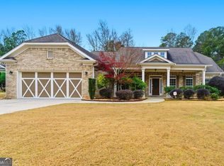 2597 Misty Rose Ln, Loganville, GA 30052