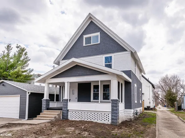 9 1/2 S 9th St, Marshalltown, IA 50158