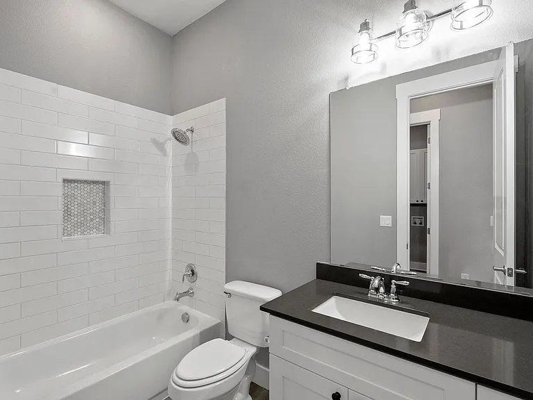 203 E Salty St — Photo 21