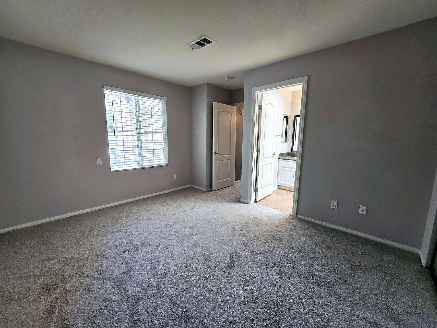 2 bed, 2.0 bath, 1061 sqft, $1,299 — Photo 4