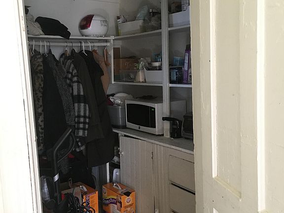 3rd image of 108 Canner St #2L