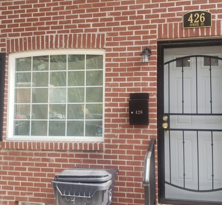 1st image of 426 N Spruce St