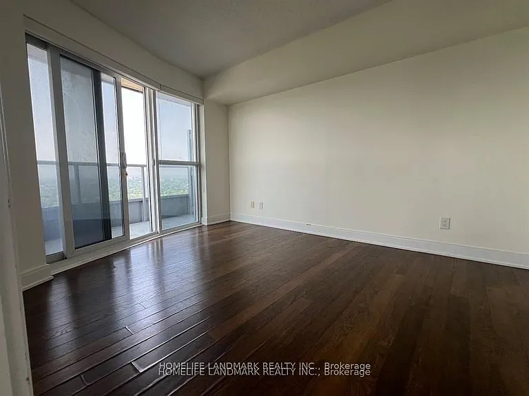 135 Village Green Sq #3923 — Photo 25