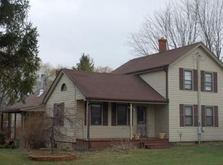 3095 S Calhoun Rd, New Berlin, WI 53151