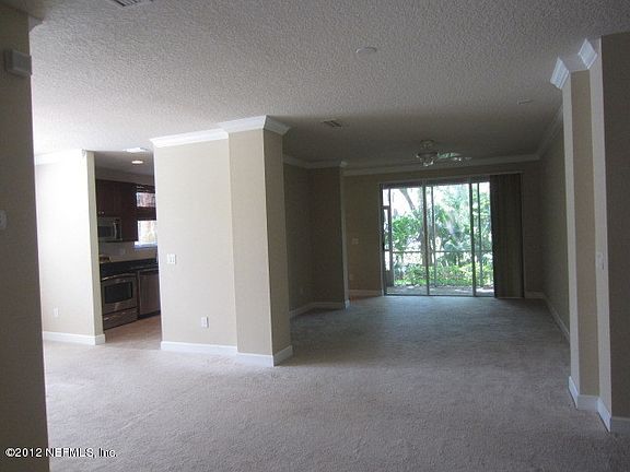 5th image of 142 Hidden Palms Ln