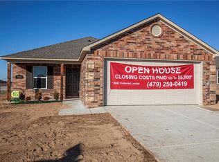 7998 Bridgegate Ave, Springdale, AR 72762