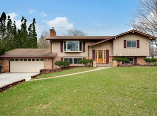 1385 Poppyseed Dr, New Brighton, MN 55112