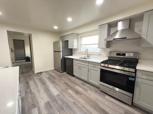 2236 McKees Rocks Rd FLOOR 2, Mc Kees Rocks, PA 15136