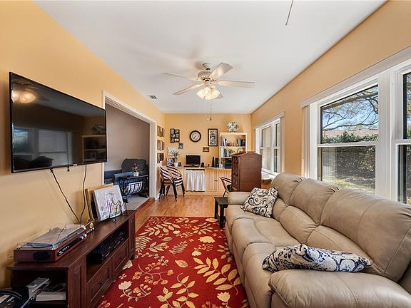 4th image of 2025 Sylvester Rd Unit Rr2