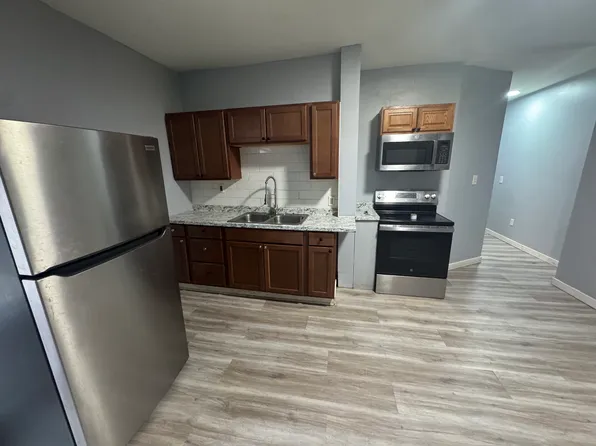 35 Central St #2, Southbridge, MA 01550