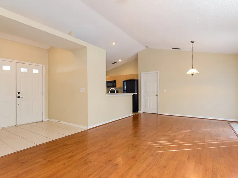 4519 Weasel Dr — Photo 2