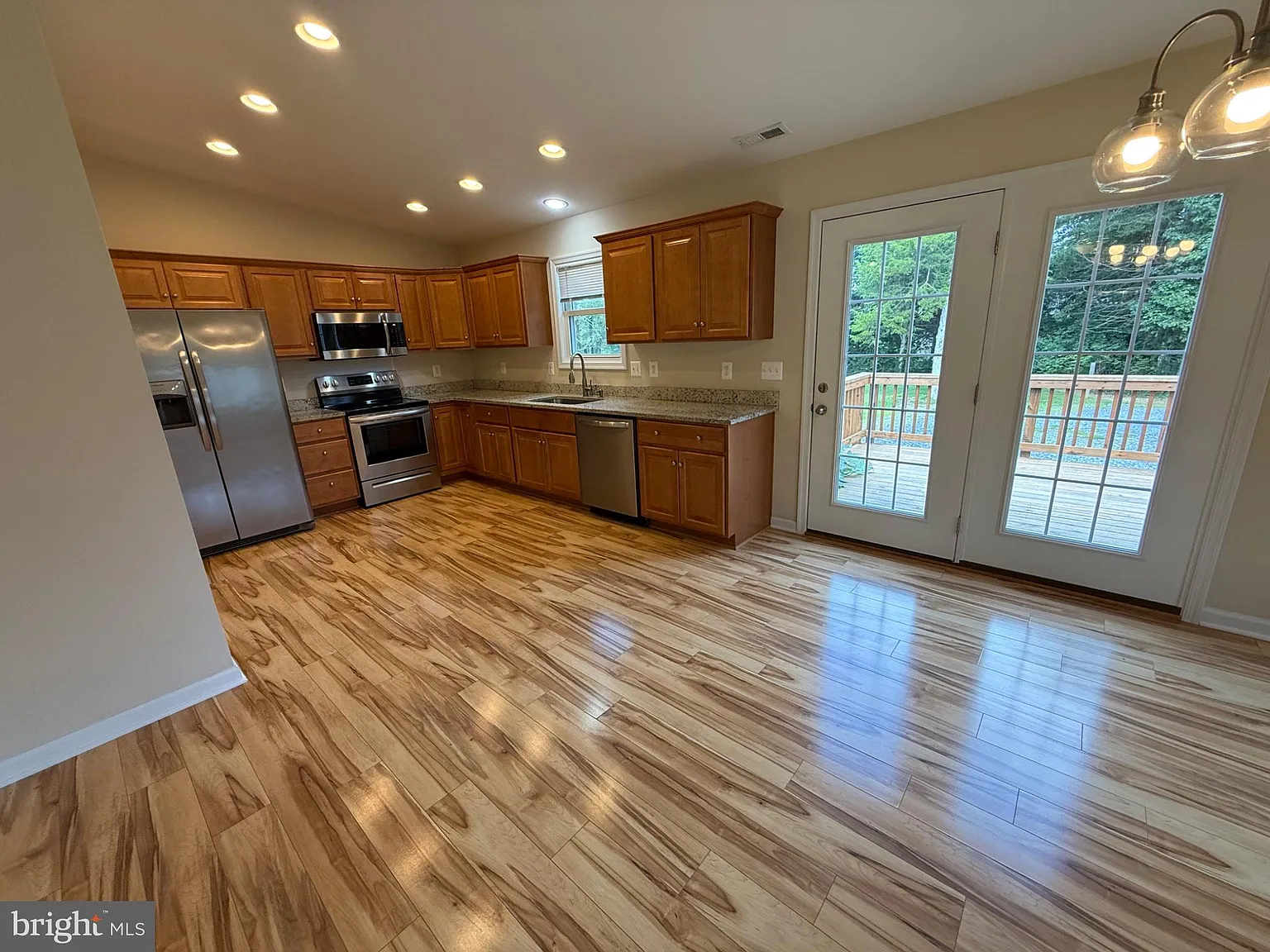 3 bed, 2.0 bath, 1288 sqft, $2,200 — Photo 4