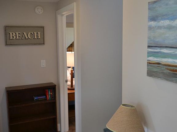 First floor entry way