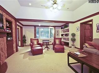 37749 Cedar Rd, Gates Mills, OH 44040