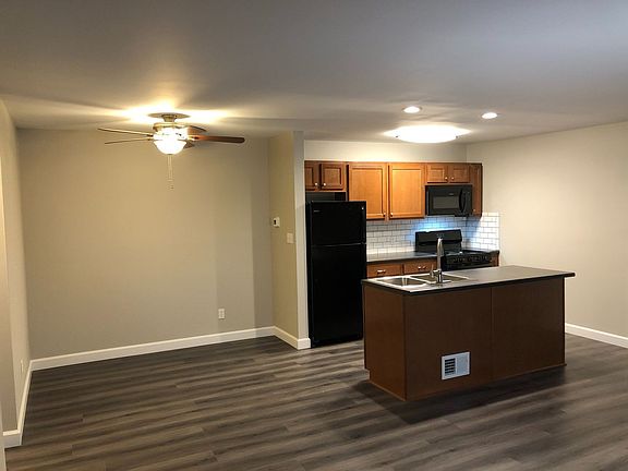5th image of 1571-1619 Roxbury Rd #1605E