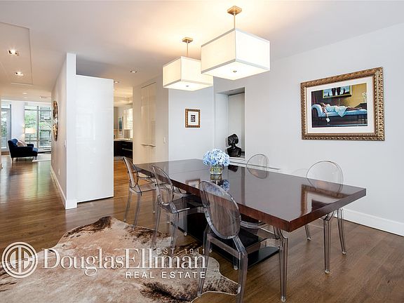 3rd image of 120 W 72nd St APT 3