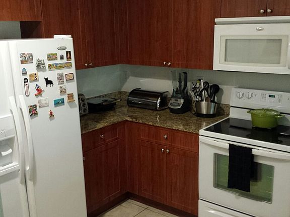 3rd image of 10850 NW 89th Ter Unit 203-5