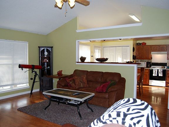 4th image of 6049 Clay Lane Dr