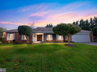 9805 Kohoutek Ct, Vienna, VA 22182