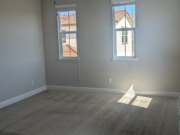 10873 Portico Cir — Photo 44