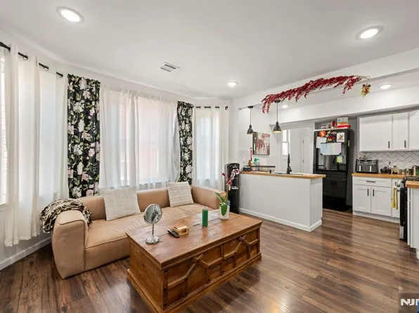 212 Goldsmith Ave, Newark, NJ 07112
