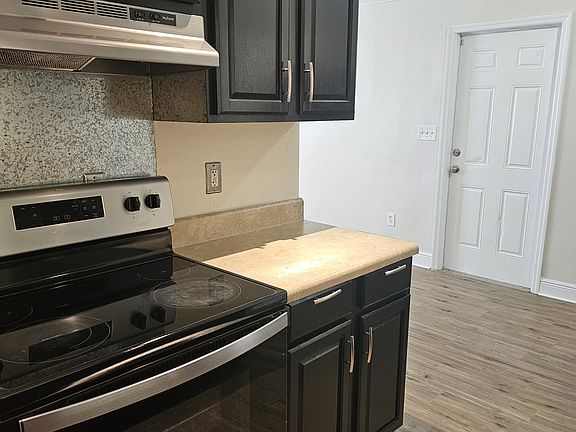5th image of 5610 S 87th St