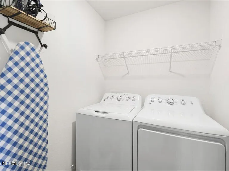 35 Carmella Ct — Photo 17