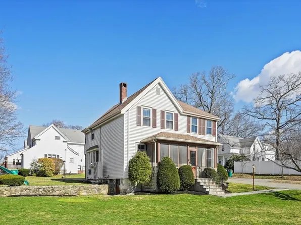 8 Myrtle St, Norwood, MA 02062