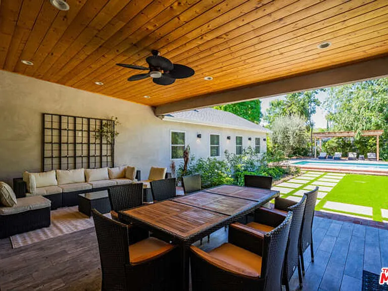 5907 Jumilla Ave — Photo 3