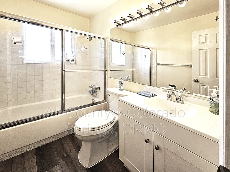 1129 Cree Dr #C — Photo 8