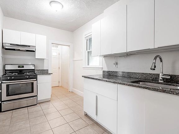 3rd image of 8 Westerly St #1