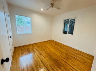 7518 Winnetka Ave, Winnetka, CA 91306