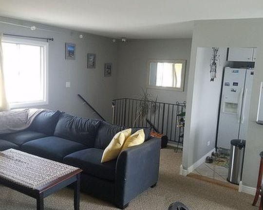3rd image of 1456 Fremont Dr