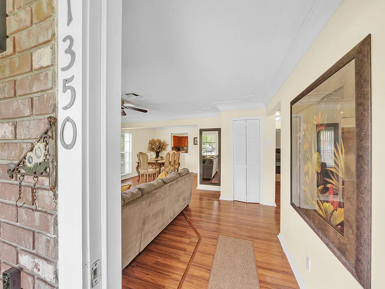 1350 Riverside Cir #1 — Photo 4