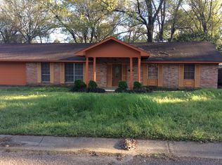 1121 Ridgewood Blvd, Jackson, MS 39211