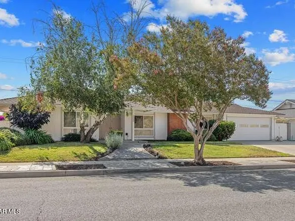 1558 Dover Ave, Thousand Oaks, CA 91360