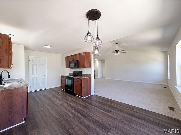 2nd image of 212 Wabash Woods Way