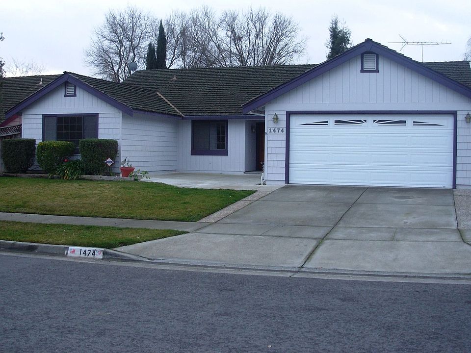 4 Bedroom , 2 bathroom