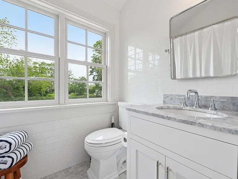11 Sawasett Ave — Photo 14