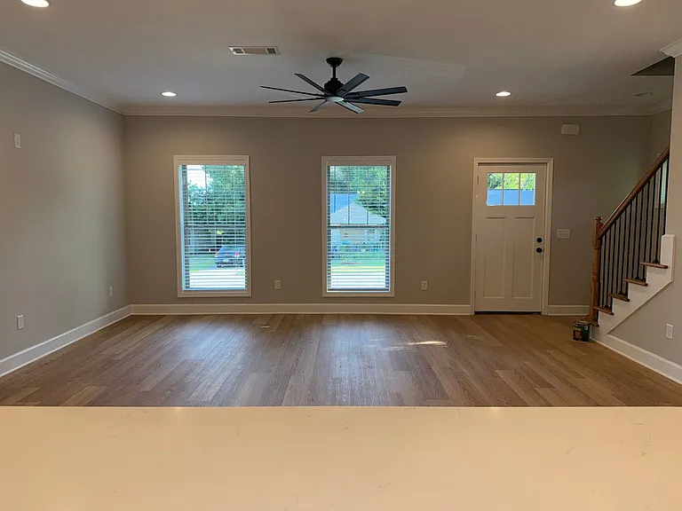 16 Lakeview — Photo 5
