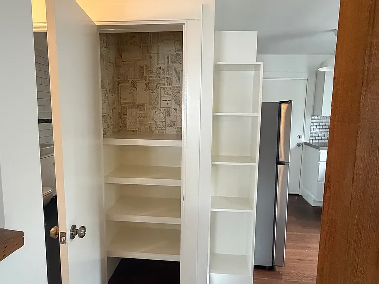 1268 N Westmoreland Ave #1/2 — Photo 20