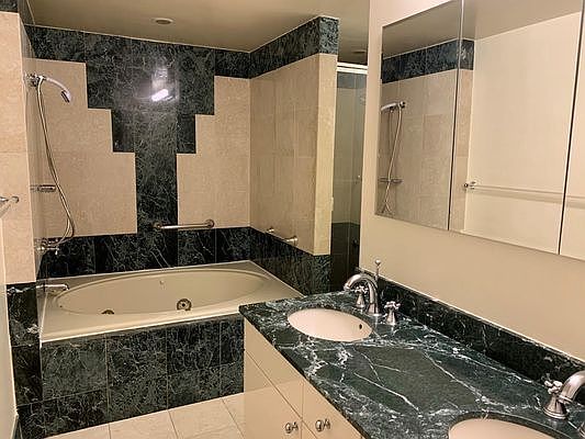4th image of 43 W 61st St #11H